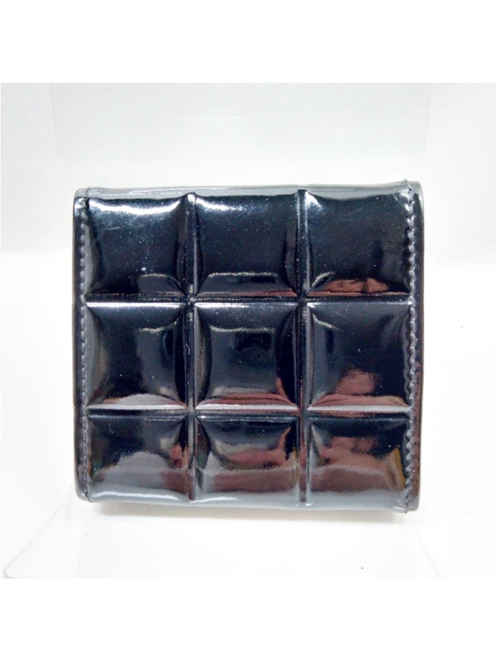 CHANEL Black Quilted Patent Leather Small Coin Case - Picture 2 of 9